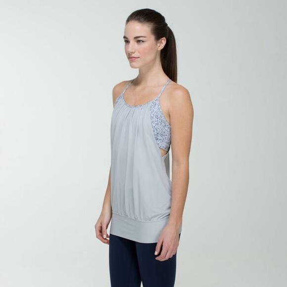 LULULEMON No Limits Tank in Silver Spoon Petite Fleur Size 10 - Picture 1 of 8